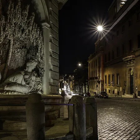 Luxury Rooms H 2000 Roma