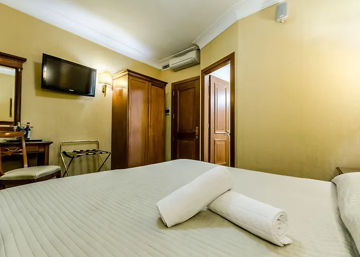 Luxury H 2000 Oda ve Kahvaltı Roma
