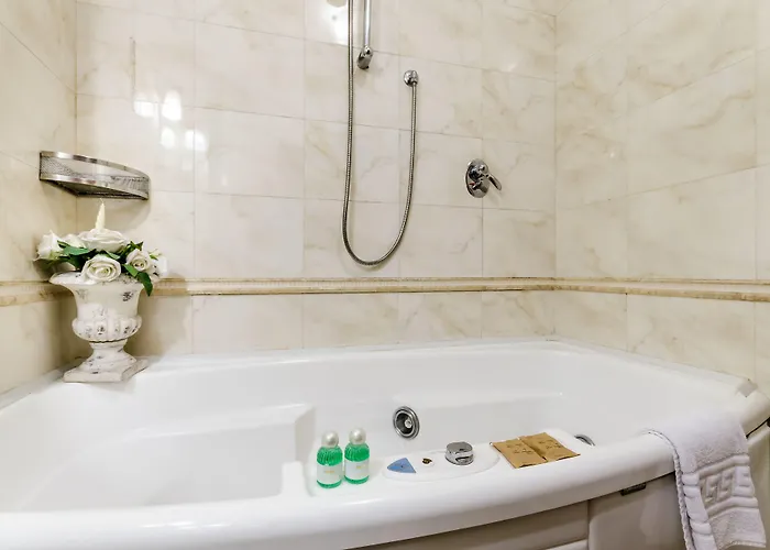 Oda ve Kahvaltı Luxury H 2000 3*