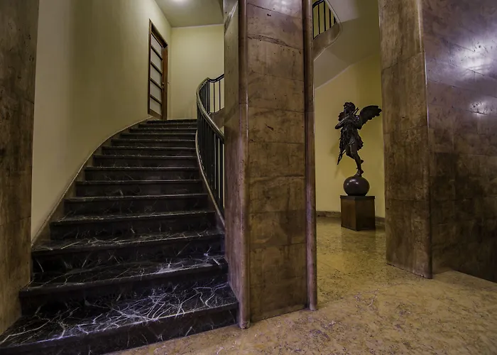Luxury H 2000 Oda ve Kahvaltı Roma