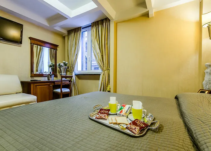 Luxury H 2000 Oda ve Kahvaltı 3*